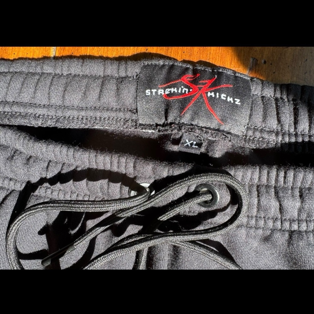 Men's XL Black Graphic Jogger Sweatpants Yellow Logo Zip Hem Streetwear EUC - Picture 10 of 11